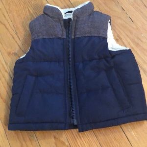 Amazing lined baby gap vest size 3-6 months EUC
